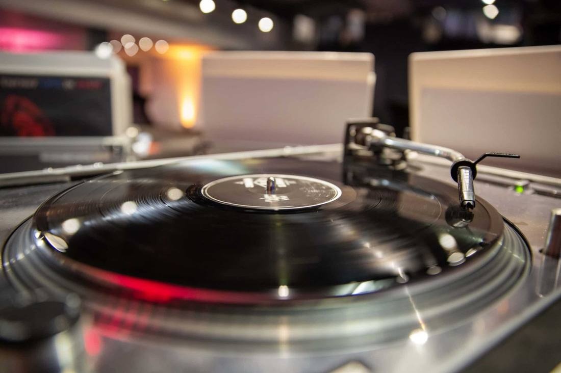 Platine vinyle professionnelle